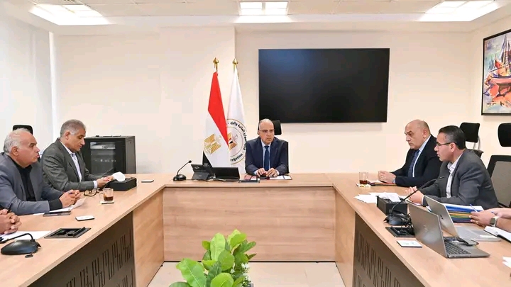 وزير الري يتابع حالة المنظومة المائية بالبحيرة