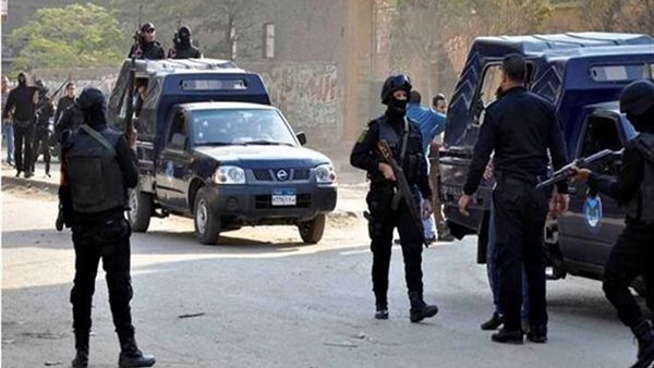 146 محلاً خالفت قرار الغلق في قبضة الداخلية خلال 24 ساعة