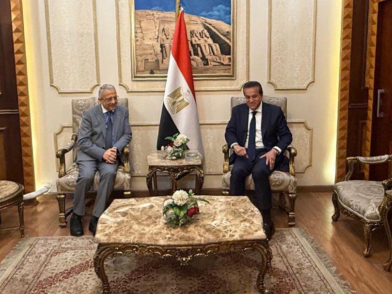  وزير الصحة يستقبل نظيره التونسي لبحث تعزير التعاون بين البلدين 