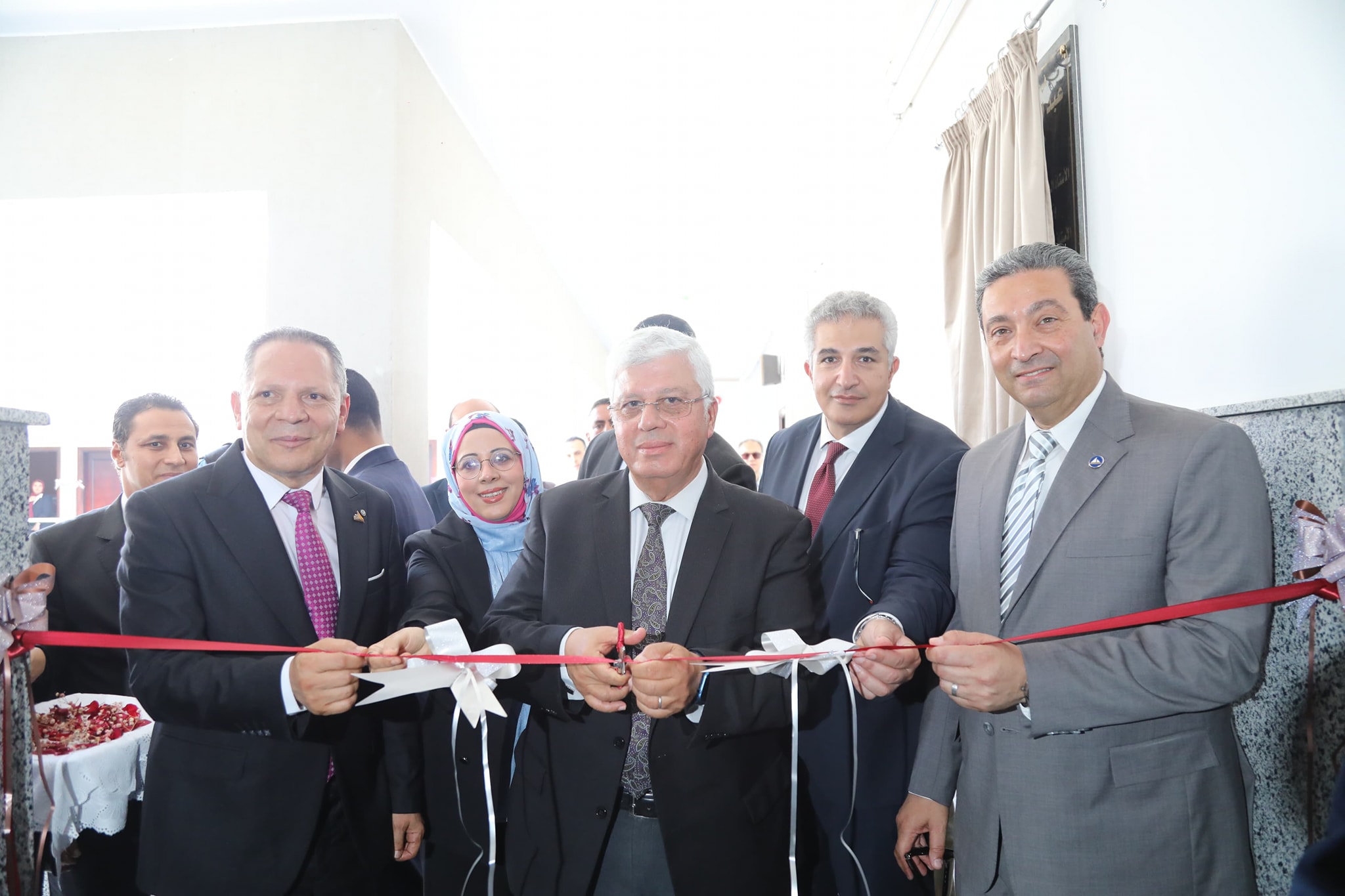 وزير التعليم العالي ومحافظ دمياط ورئيس الجامعة يفتتحون ويُتابعون عددًا من المشروعات التعليمية والصحية بجامعة دمياط