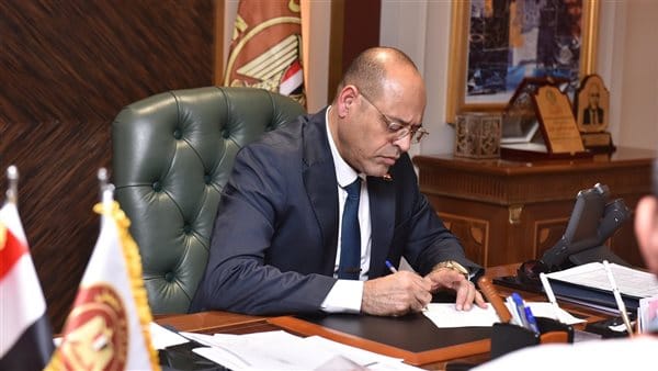 وزير العمل يوجه بسرعة دعم ضحايا حادث الطريق الإقليمي