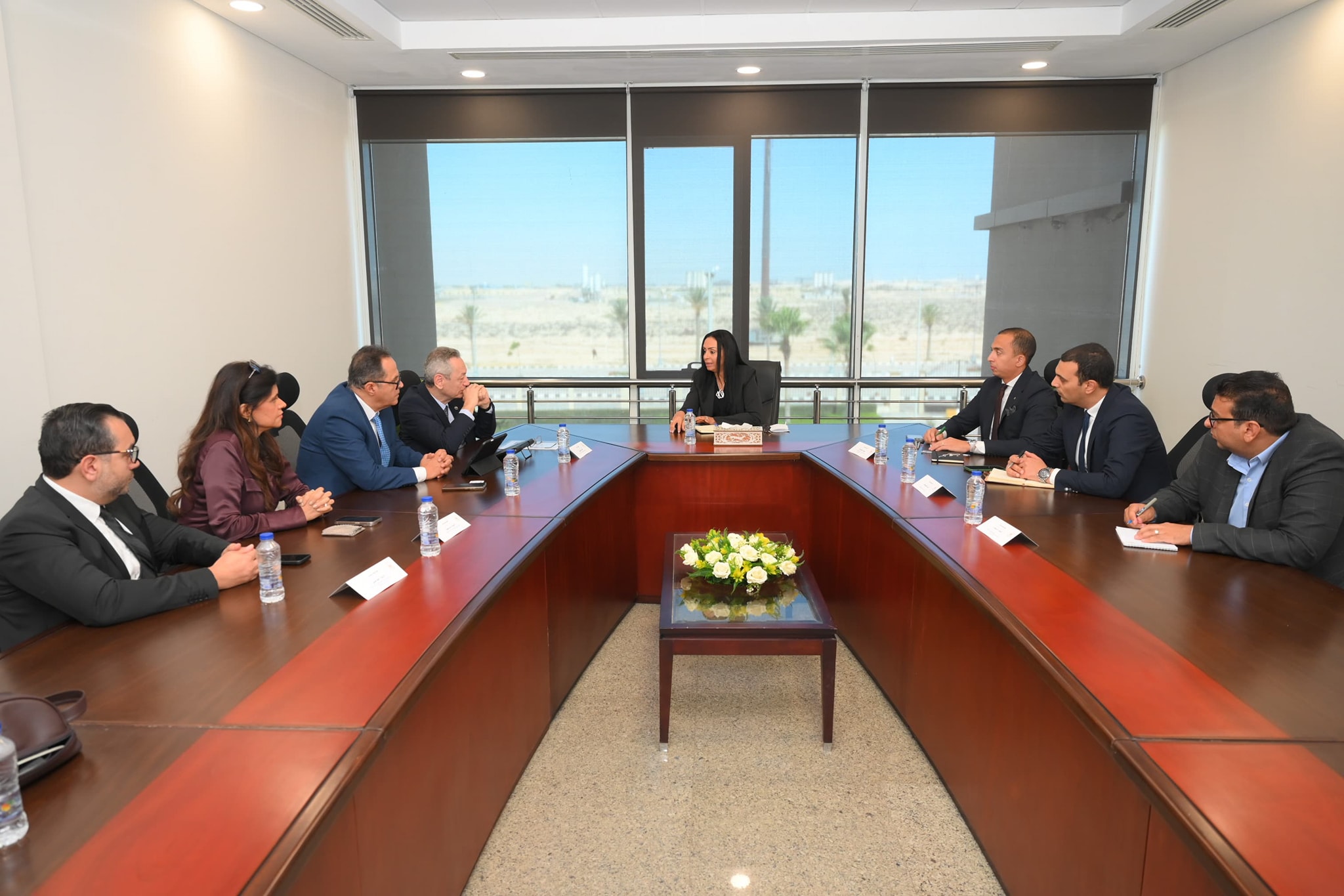وزيرة التضامن الاجتماعي تجتمع مع رئيس جمعية رجال أعمال إسكندرية لمناقشة التعاون في التمكين الاقتصادي