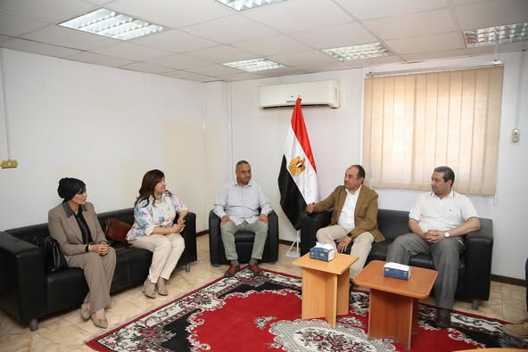 وزير قطاع الأعمال يتفقد مشروع تطوير دمياط للغزل والنسيج 