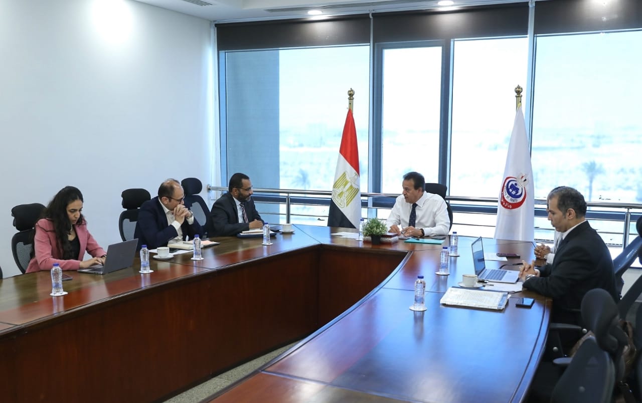 وزير الصحة يبحث التوسع في الخدمات الطبية لمبادرة «دعم صحة المرأة»